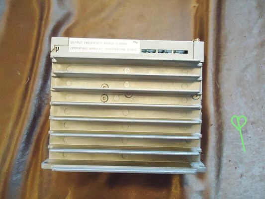 Yaskawa SGDM-04AD-R AC SERVO AMPLIFIER 200-230V 5.5A 0.4KW NEW
