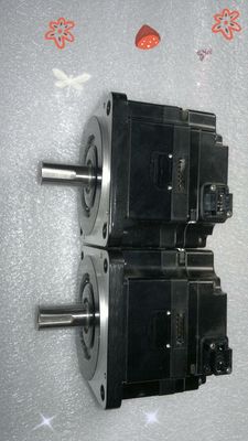 Yaskawa SGMPS-02ACA61 AC SERVO MOTOR 200W 3000RPM 200V 2A NEW