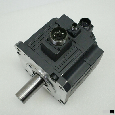 Mitsubishi HC-SFS203 AC Servo Motor 3 PHASE 10A 134V 3000RPM NEW