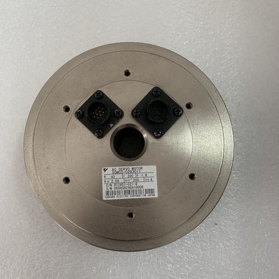 Yaskawa SGMCS-02B3C11 AC SERVO MOTOR 3 PHASE 42W 200V 500RPM NEW