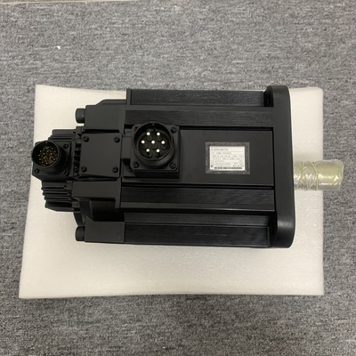 Yaskawa SGMG-44V2AAC AC SERVO MOTOR 4.4KW 200V 32.8A 1500RPM NEW