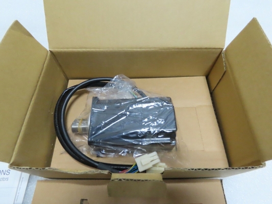 Yaskawa SGM-02A312 AC SERVO MOTOR 200W 200V 2A 3000RPM NEW