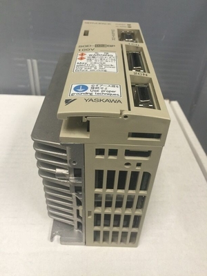 Yaskawa SGD-02BP AC SERVO AMPLIFIER 100V 8A 50/60HZ 200W NEW