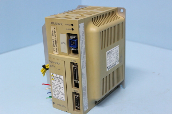 Yaskawa SGD-08AN AC SERVO AMPLIFIER 200-230V 11/4.4A 50/60HZ NEW