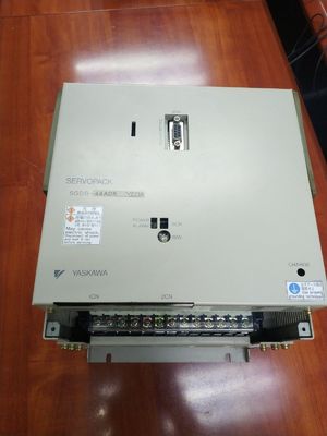 Yaskawa SGDB-44ADM AC SERVO AMPLIFIER 200-230V 24A 4.4KW NEW