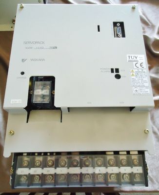 Yaskawa SGDB-75AD AC SERVO AMPLIFIER 200-230V 28A 4.96KW NEW