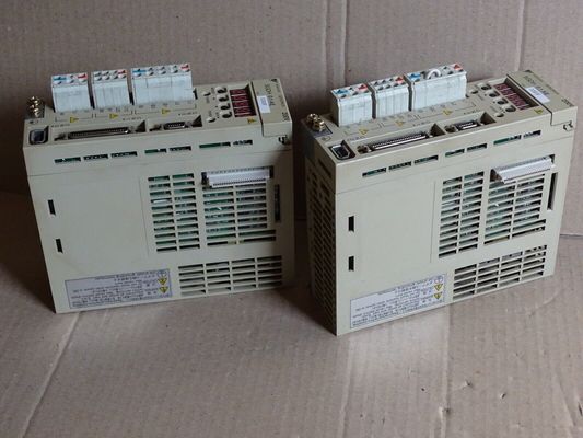 Yaskawa SGDH-01AE AC SERVO AMPLIFIER 0.1KW 2/0.91A 50/60HZ NEW