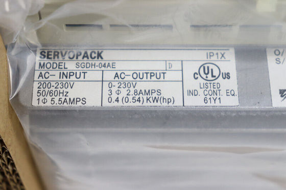 Yaskawa SGDH-04AE AC SERVO AMPLIFIER 0.4KW 5.5/2.8A 50/60HZ NEW