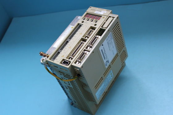 Yaskawa SGDH-05AEY291 AC SERVO AMPLIFIER 200-230V 4/3.8A 0.5KW NEW