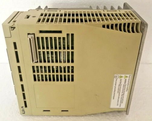 Yaskawa SGDH-05DE-OY AC SERVO AMPLIFIER 380-480V 2A 0.5KW NEW