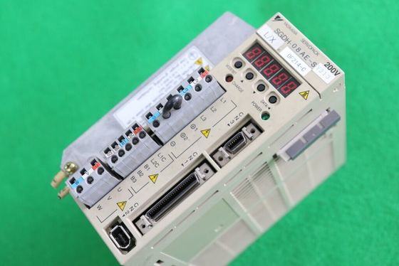 Yaskawa SGDH-08AE-SY202 AC SERVO AMPLIFIER 220-230V 11A 0.8KW NEW
