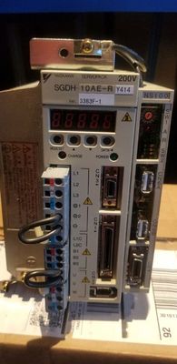 Yaskawa SGDH-10AE-R AC SERVO AMPLIFIER 200-230V 7A 1KW 3 PHASE NEW