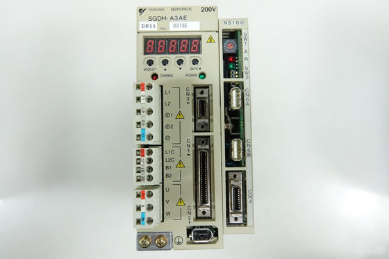 Yaskawa SGDH-A3AE AC SERVO AMPLIFIER 200-230V 0.82A 0.03KW NEW