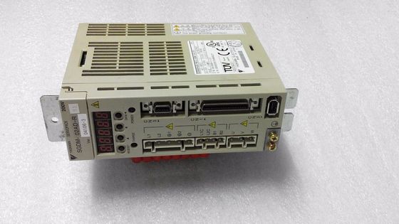 Yaskawa SGDM-02AD-R AC SERVO AMPLIFIER 200-230V 3.4A 0.2KW NEW