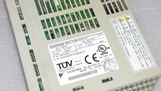 Yaskawa SGDM-02AD-R AC SERVO AMPLIFIER 200-230V 3.4A 0.2KW NEW