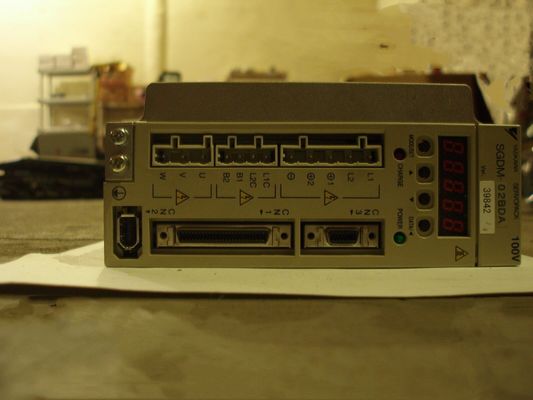 Yaskawa SGDM-02BDA AC SERVO AMPLIFIER 100-115V 5.2A 0.2KW NEW