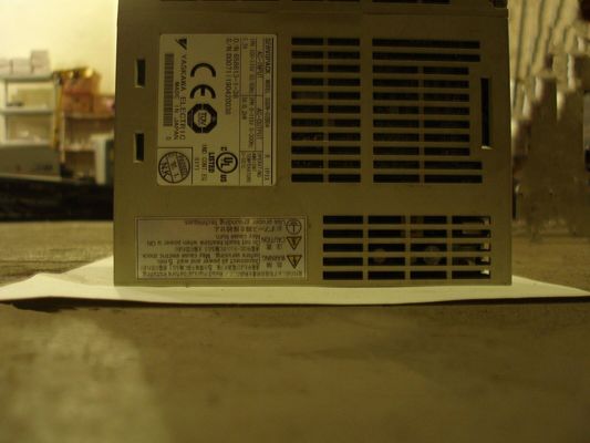 Yaskawa SGDM-02BDA AC SERVO AMPLIFIER 100-115V 5.2A 0.2KW NEW