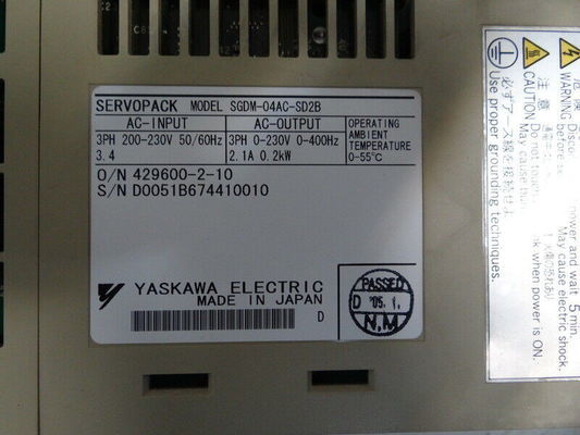 Yaskawa SGDM-04AC-SD2B AC SERVO AMPLIFIER 200-230V 3.4A 0.2KW NEW