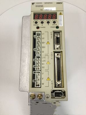 Yaskawa SGDM-04ADAY360 AC SERVO AMPLIFIER 200-230V 5.5A 0.4KW NEW