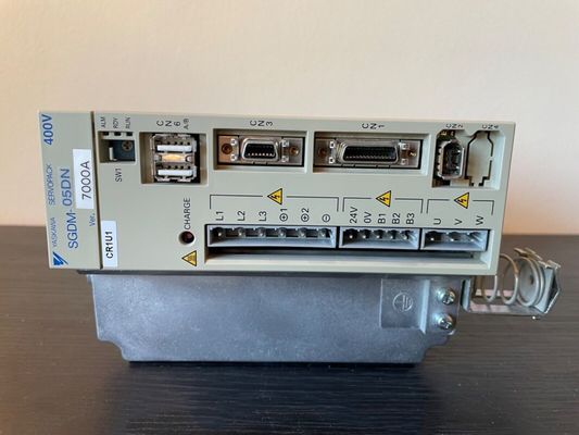 Yaskawa SGDM-05ADAY118 AC SERVO AMPLIFIER 200-230V 5.5A 0.5KW NEW