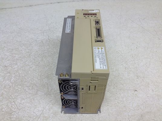 Yaskawa SGDM-30ADA AC SERVO AMPLIFIER 200-230V 17A 3KW 50/60HZ NEW