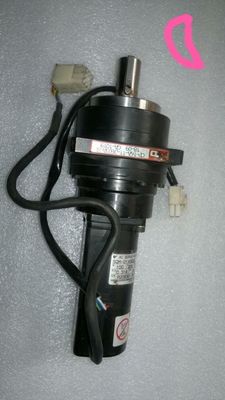 Yaskawa SGM-01A3G26 AC SERVO MOTOR 100W 200V 0.87A 3000RPM NEW