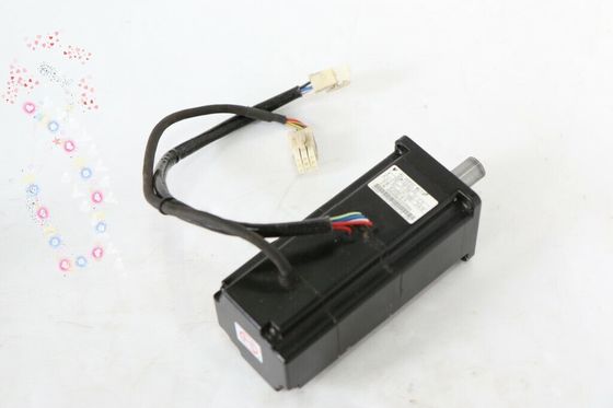 Yaskawa SGM-02A3NT11 AC SERVO MOTOR 200W 200V 2A 3000RPM NEW