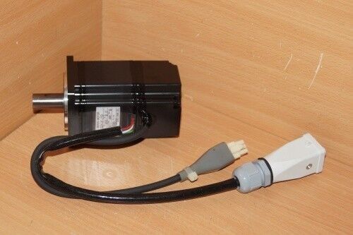 Yaskawa SGM-02A3NT11 AC SERVO MOTOR 200W 200V 2A 3000RPM NEW