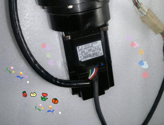 Yaskawa SGM-02A3G46 AC SERVO MOTOR 200W 200V 2A 3000RPM NEW
