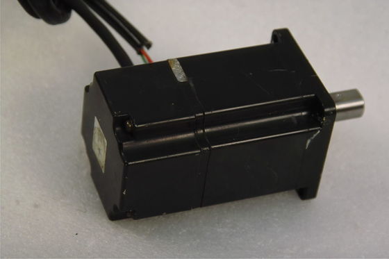 Yaskawa SGM-02A3NT12 AC SERVO MOTOR 200W 200V 2A 3000RPM NEW