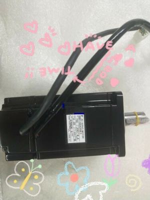 Yaskawa SGM-04A3NT11 AC SERVO MOTOR 400W 200V 2.6A 3000RPM NEW