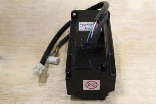Yaskawa SGM-04V314C AC SERVO MOTOR 400W 200V 2.6A 3000RPM NEW