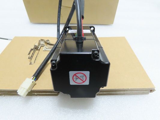 Yaskawa SGM-08A3FJ43A AC SERVO MOTOR 750W 200V 4.4A 3000RPM NEW