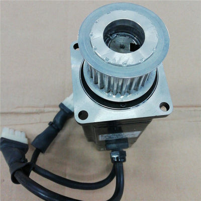 Yaskawa SGM-04V314 AC SERVO MOTOR 400W 200V 2.6A 3000RPM NEW
