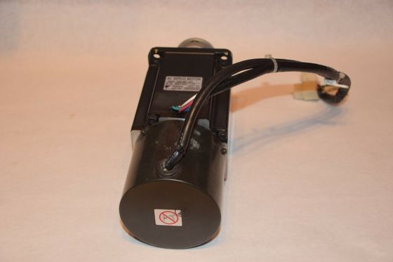 Yaskawa SGM-08A2FJ34 AC SERVO MOTOR 400W 200V 2.6A 3000RPM NEW