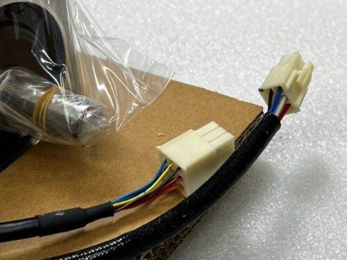 Yaskawa SGM-08A312B AC SERVO MOTOR 750W 200V 4.4A 3000RPM NEW