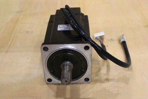 Yaskawa SGM-08A3S011 AC SERVO MOTOR 750W 200V 4.4A 3000RPM NEW