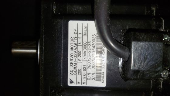 Yaskawa SGMAH-02AAA61D-YO AC SERVO MOTOR 200W 200V 2.1A 3000RPM NEW