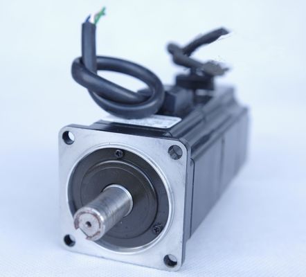 Yaskawa SGMAH-02AAAJ32C AC SERVO MOTOR 200W 200V 2.1A 3000RPM NEW