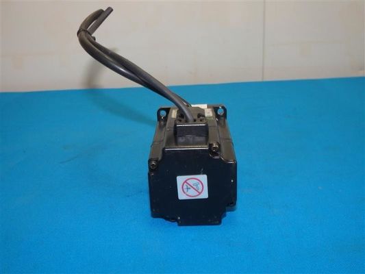 Yaskawa SGMAH-02AAAYU21 AC SERVO MOTOR 200W 200V 2.1A 3000RPM NEW