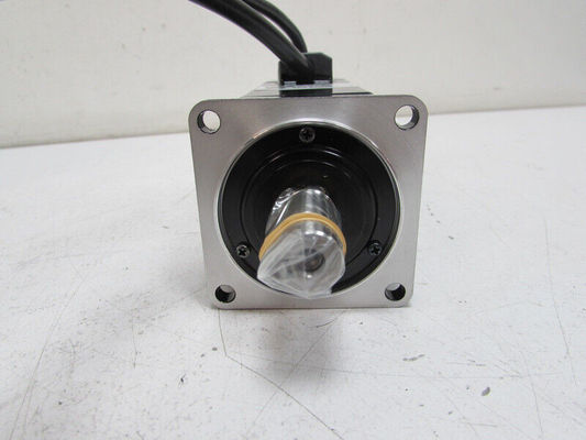 Yaskawa SGMAH-04A1A4B AC SERVO MOTOR 400W 200V 2.8A 3000RPM NEW