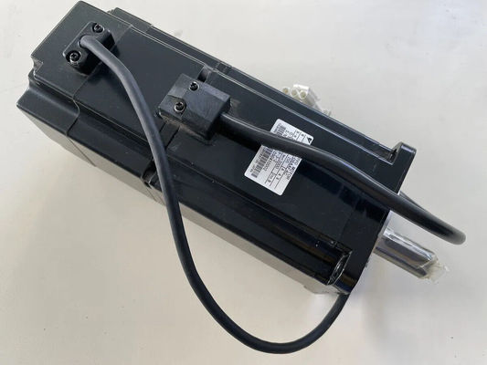 Yaskawa SGMAH-A3A1A41 AC SERVO MOTOR 30W 200V 3000RPM 0.44A NEW