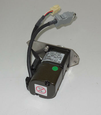 Yaskawa SGMAH-A3AAA-SY11 AC SERVO MOTOR 30W 200V 3000RPM 0.44A NEW