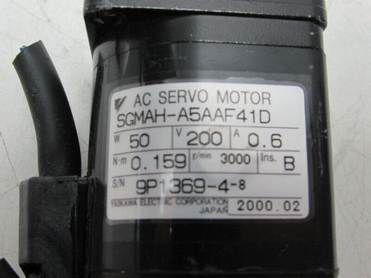 Yaskawa SGMAH-A5AAF41D AC SERVO MOTOR 50W 200V 3000RPM 0.6A NEW