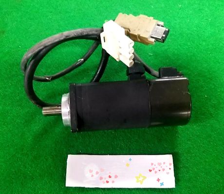 Yaskawa SGMAS-01A2A4C AC SERVO MOTOR 100W 200V 3000RPM 0.91A NEW