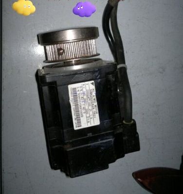 Yaskawa SGMAS-02A2A-YR31 AC SERVO MOTOR 200W 200V 3000RPM 1.9A NEW