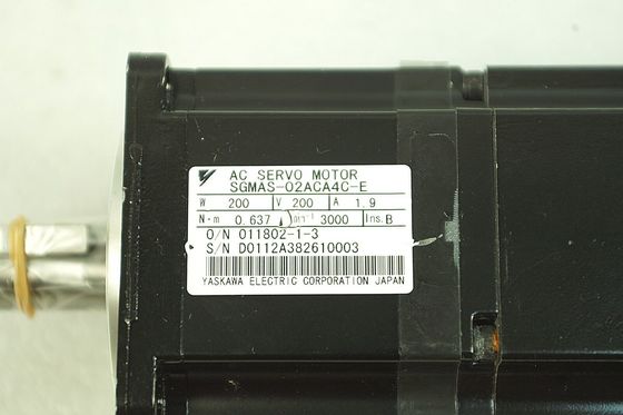 Yaskawa SGMAS-02ACA4C-E AC SERVO MOTOR 200W 200V 3000RPM 1.9A NEW