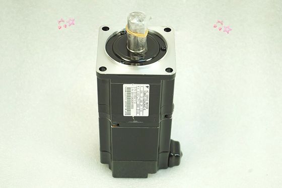 Yaskawa SGMAS-02ACA4C-E AC SERVO MOTOR 200W 200V 3000RPM 1.9A NEW