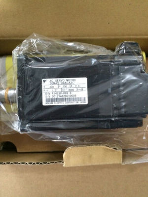 Yaskawa SGMAS-02ACAH16C AC SERVO MOTOR 200W 200V 3000RPM 1.9A NEW