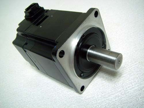 Yaskawa SGMAS-02ACB21 AC SERVO MOTOR 200W 200V 3000RPM 1.9A NEW